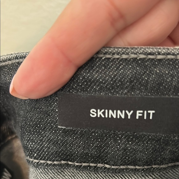 Judy Blue Black Ankle Cropped Jeans - Picture 3 of 10